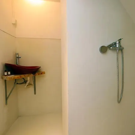 A74 - Rua Do Canal 1 Bed Flat Lagos Exterior photo