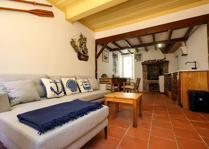 A74 - Rua Do Canal 1 Bed Flat