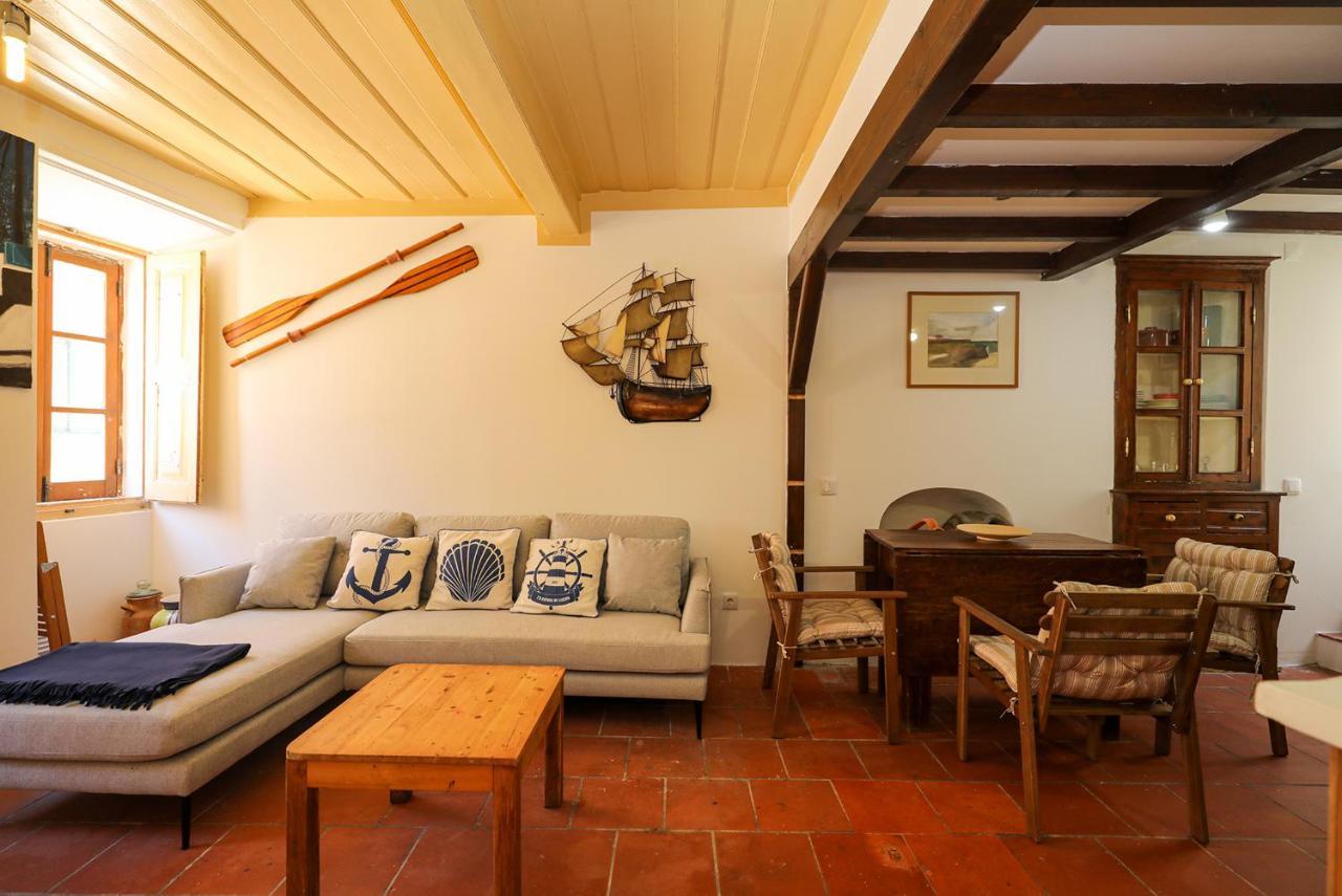 A74 - Rua Do Canal 1 Bed Flat *